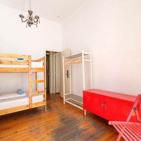 Lisbon Chillout Hostel Exterior photo